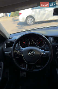 Седан Volkswagen Jetta 2014 в 