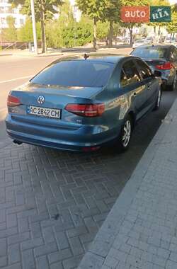 Седан Volkswagen Jetta 2015 в 