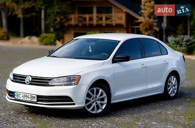 Седан Volkswagen Jetta 2015 в 