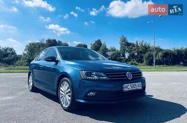 Седан Volkswagen Jetta 2015 в Львове