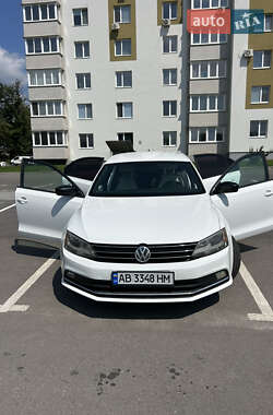 Седан Volkswagen Jetta 2015 в Виннице