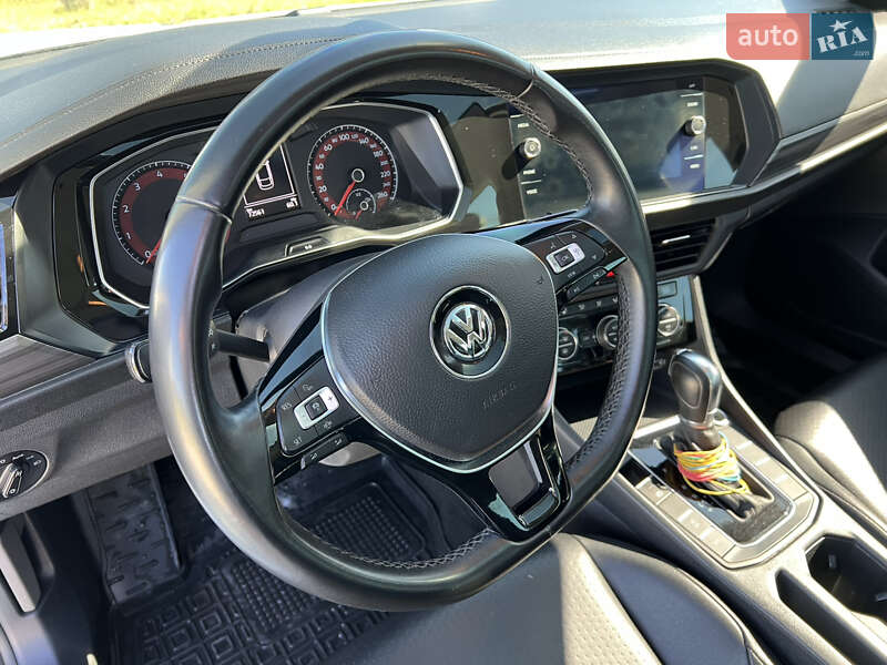 Седан Volkswagen Jetta 2018 в Чорткові