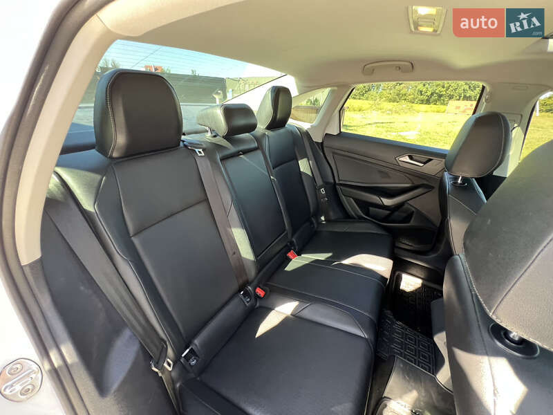 Седан Volkswagen Jetta 2018 в Чорткові