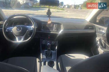 Седан Volkswagen Jetta 2018 в 