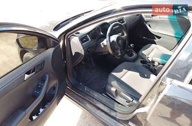 Седан Volkswagen Jetta 2013 в 