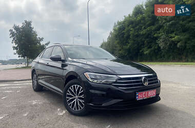 Седан Volkswagen Jetta 2019 в Львове