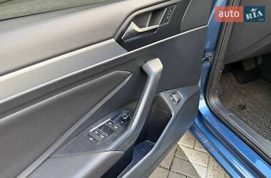 Седан Volkswagen Jetta 2020 в 