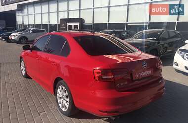 Седан Volkswagen Jetta 2014 в 