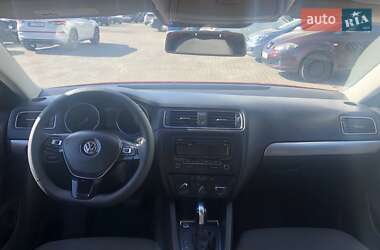 Седан Volkswagen Jetta 2014 в 