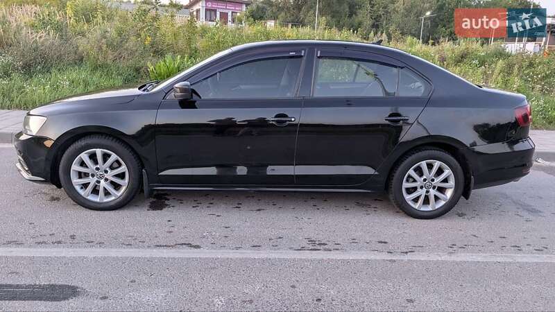 Седан Volkswagen Jetta 2016 в Львове