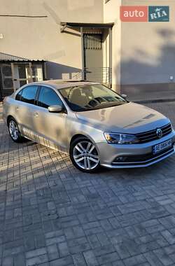 Седан Volkswagen Jetta 2015 в 