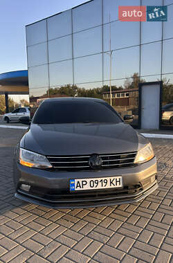 Седан Volkswagen Jetta 2015 в Запорожье