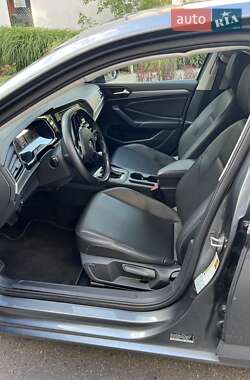 Седан Volkswagen Jetta 2018 в 