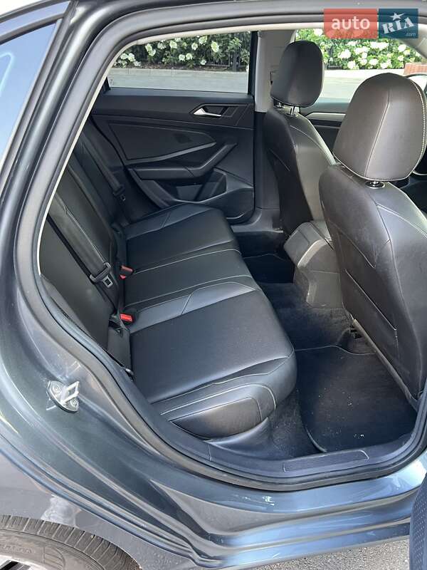 Седан Volkswagen Jetta 2018 в Бердичеве