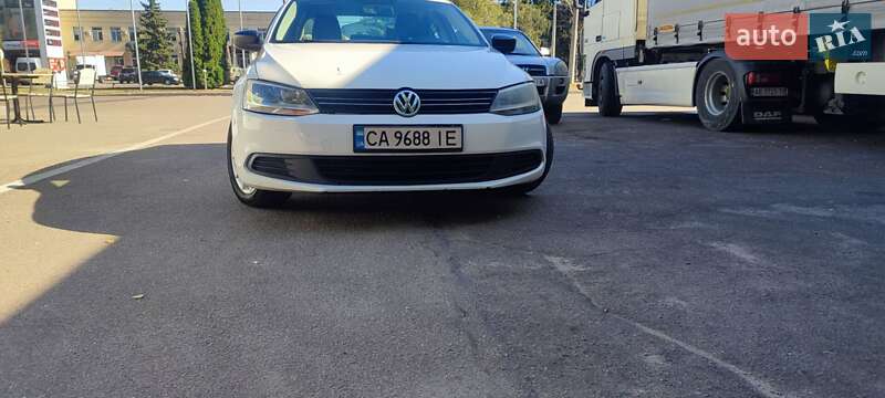 Седан Volkswagen Jetta 2012 в Черкасах