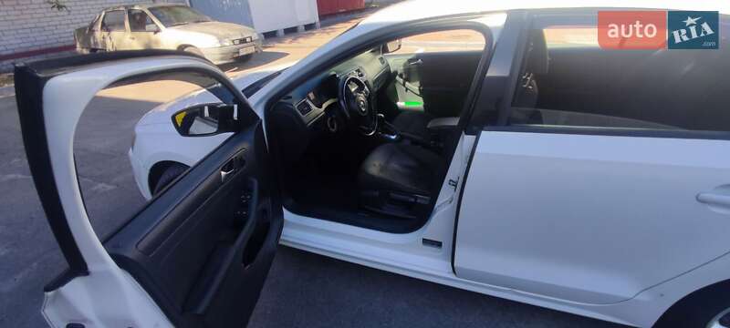 Седан Volkswagen Jetta 2012 в Черкасах