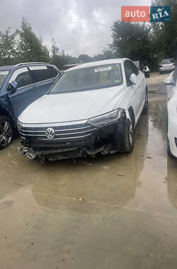 Седан Volkswagen Jetta 2019 в Львове