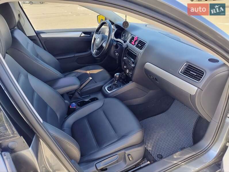 Седан Volkswagen Jetta 2012 в Киеве фото 15 Седан Volkswagen Jetta 2012 в Киеве