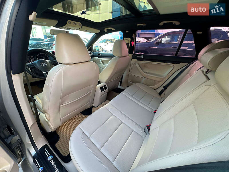 Универсал Volkswagen Jetta 2013 в Одессе