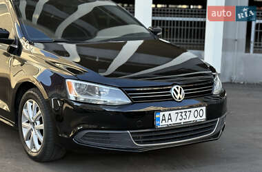 Седан Volkswagen Jetta 2012 в 