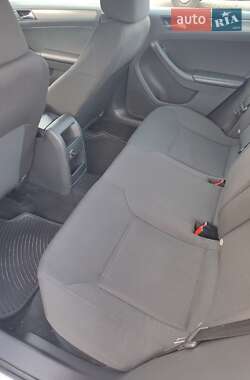 Седан Volkswagen Jetta 2014 в 