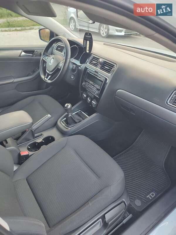 Седан Volkswagen Jetta 2014 в Полтаве
