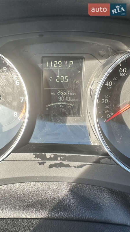 Седан Volkswagen Jetta 2014 в Львові