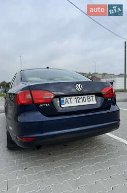 Седан Volkswagen Jetta 2011 в 