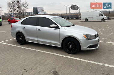 Седан Volkswagen Jetta 2014 в Киеве
