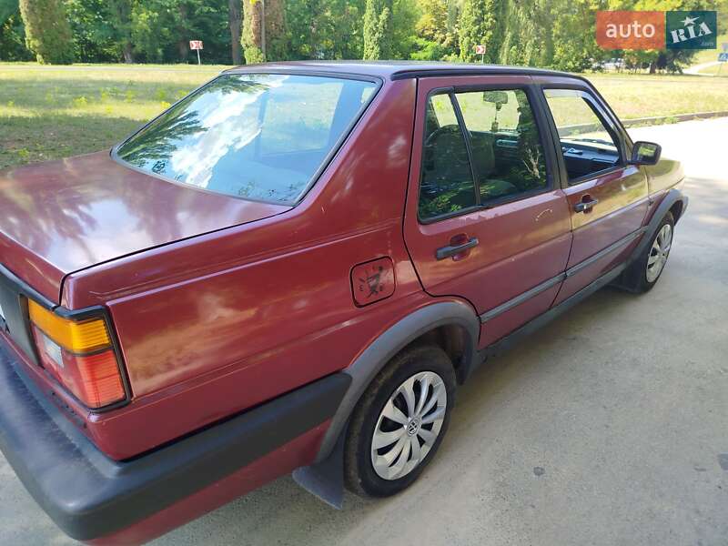 Седан Volkswagen Jetta 1991 в Каневі