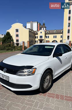 Седан Volkswagen Jetta 2014 в Киеве