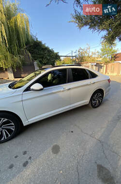 Седан Volkswagen Jetta 2018 в 