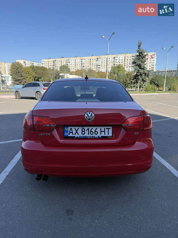 Седан Volkswagen Jetta 2013 в Харькове
