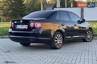 Седан Volkswagen Jetta 2008 в 