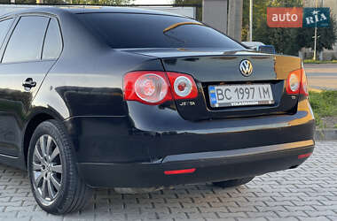 Седан Volkswagen Jetta 2008 в 