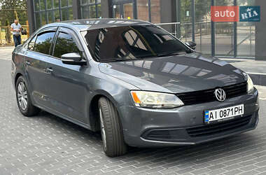 Седан Volkswagen Jetta 2014 в 