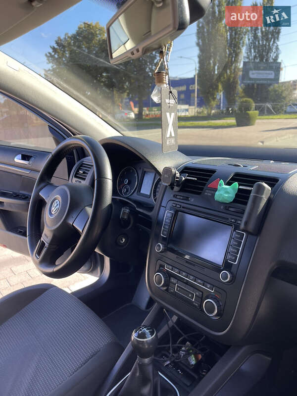 Седан Volkswagen Jetta 2010 в Хмельницькому