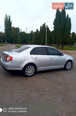 Седан Volkswagen Jetta 2008 в 