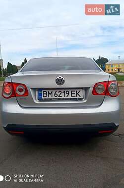 Седан Volkswagen Jetta 2008 в 