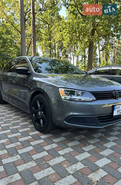 Седан Volkswagen Jetta 2014 в Киеве