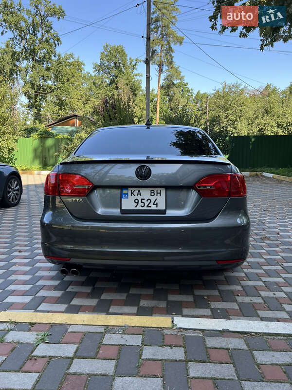 Седан Volkswagen Jetta 2014 в Киеве
