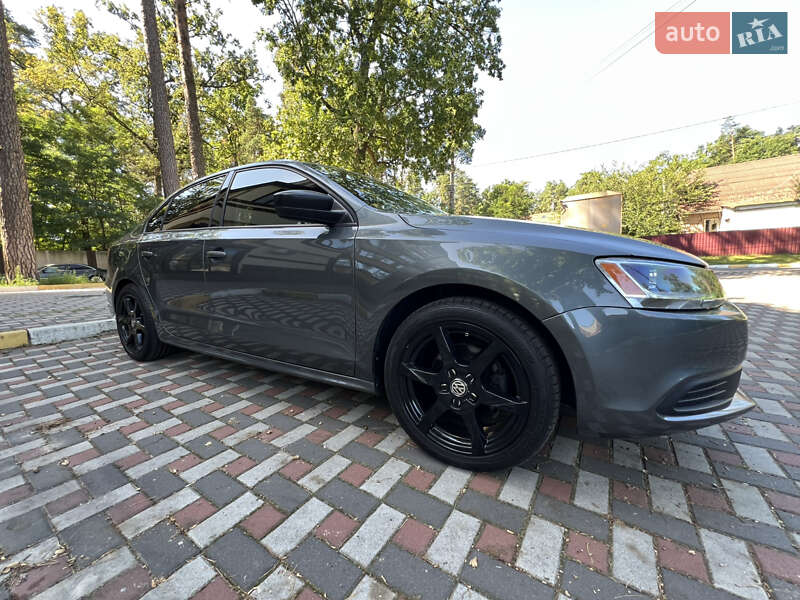 Седан Volkswagen Jetta 2014 в Киеве