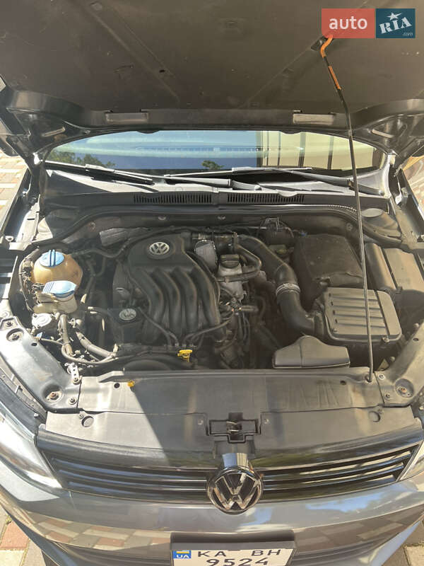 Седан Volkswagen Jetta 2014 в Киеве