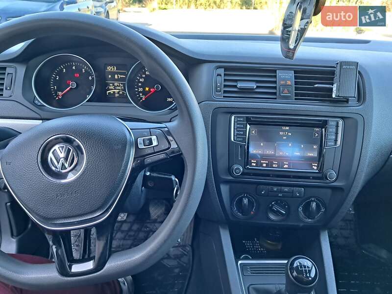 Седан Volkswagen Jetta 2015 в Мурованом фото 21 Седан Volkswagen Jetta 2015 в Мурованом