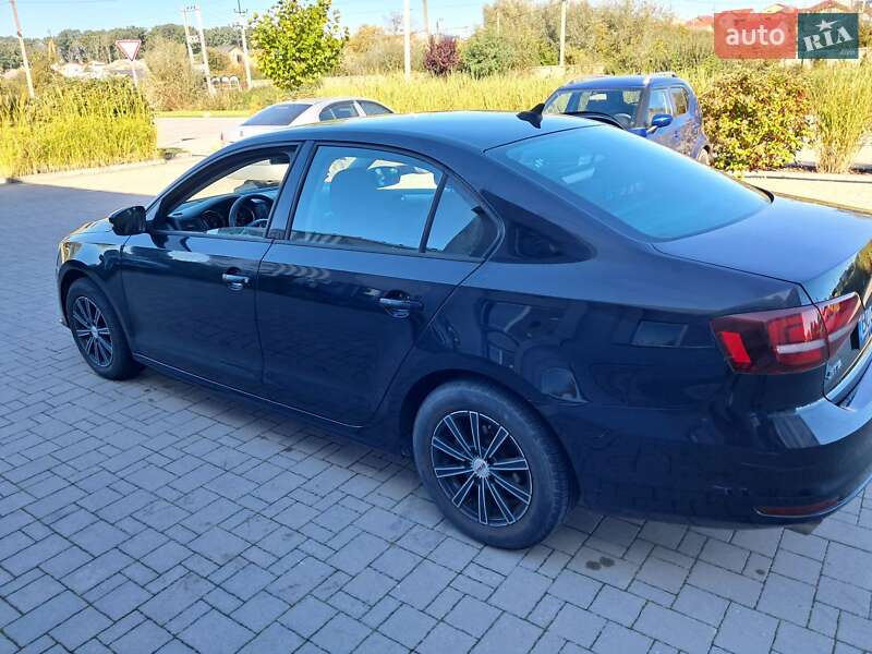 Седан Volkswagen Jetta 2015 в Мурованом фото 27 Седан Volkswagen Jetta 2015 в Мурованом