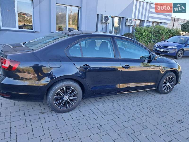 Седан Volkswagen Jetta 2015 в Мурованом фото 29 Седан Volkswagen Jetta 2015 в Мурованом