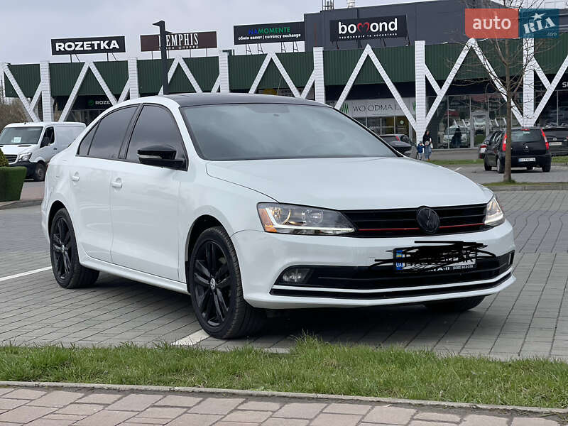 Седан Volkswagen Jetta 2017 в Хмельницькому