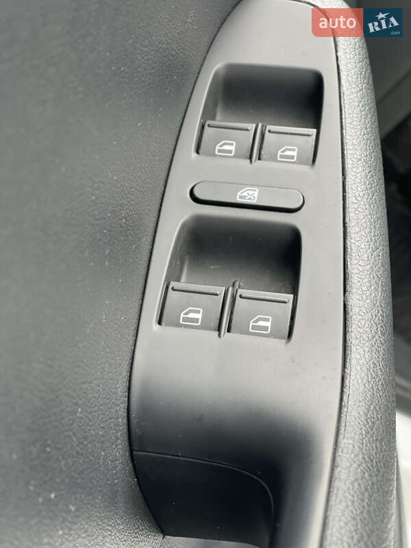 Седан Volkswagen Jetta 2017 в Хмельницькому