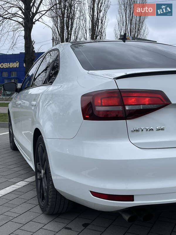 Седан Volkswagen Jetta 2017 в Хмельницькому