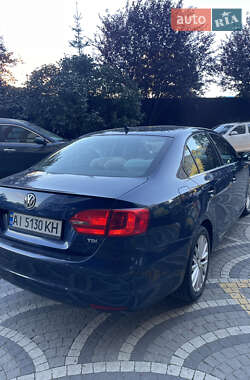 Седан Volkswagen Jetta 2014 в 